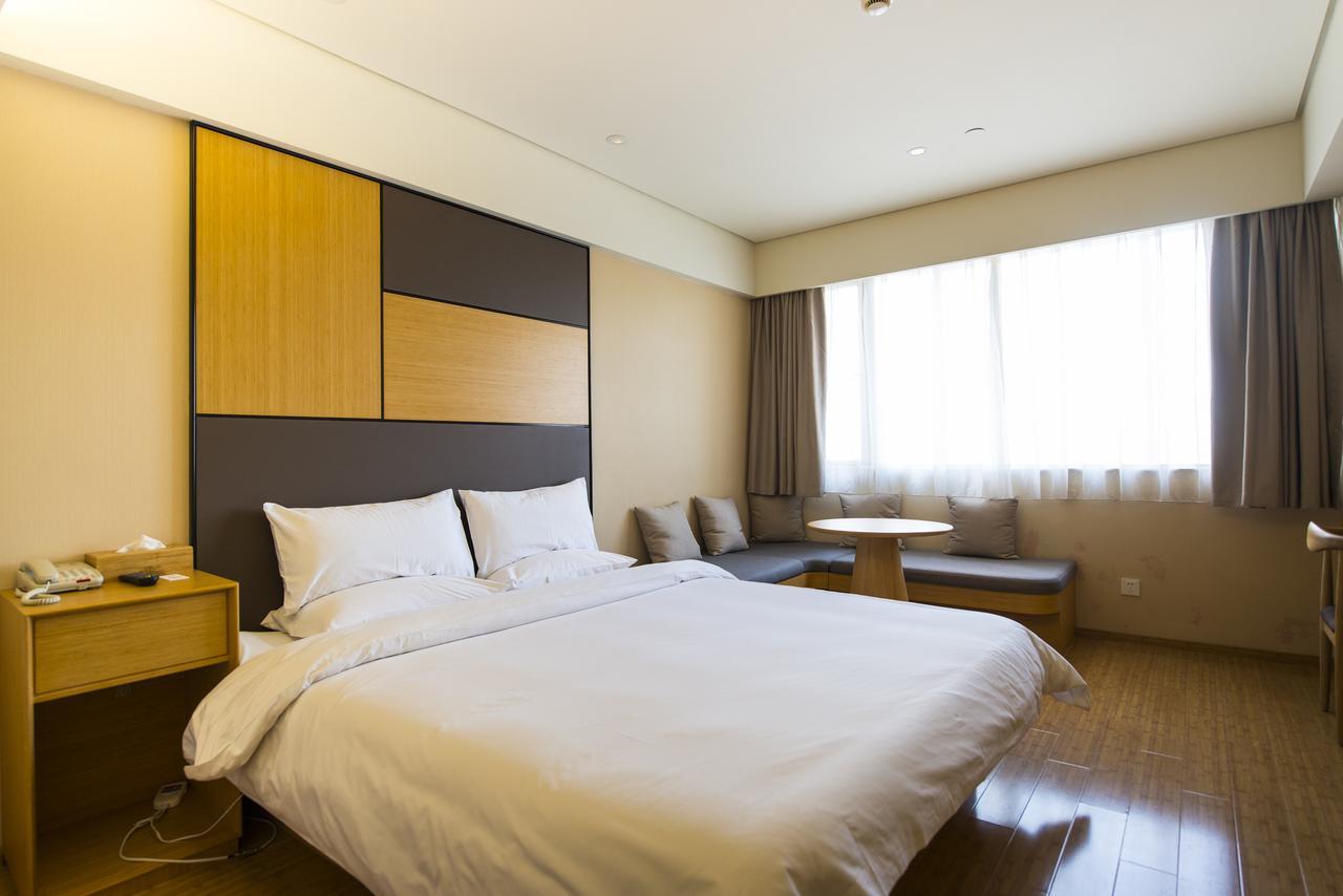 Ji Hotel Shanghai Guangda Liuzhou Road Exterior photo